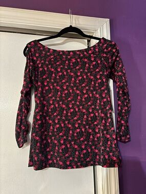 BOLD elements NWT Black Long-Sleeve Top with Pink Heart Vines